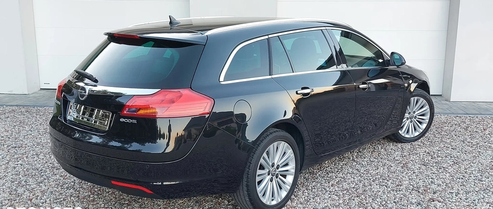 Opel Insignia cena 22999 przebieg: 256000, rok produkcji 2013 z Zambrów małe 631